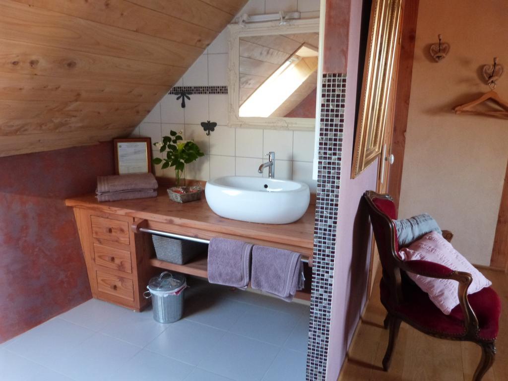 Bed And Breakfast La Fontaine Blanche Melgven Quarto foto